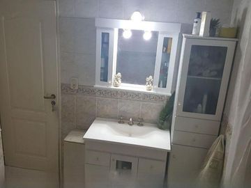 Casa en venta - 3 Dormitorios 3 Baños - 210mts2 - Ituzaingo