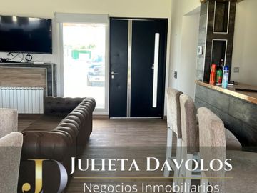 Casa en venta / alquiler en San Sebastián Área 13