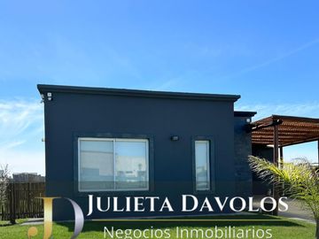 Casa en venta / alquiler en San Sebastián Área 13