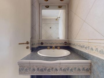 56 entre 9 y 10 La Plata- Departamento de 3 Dormitorios  con Cochera cubierta en VENTA