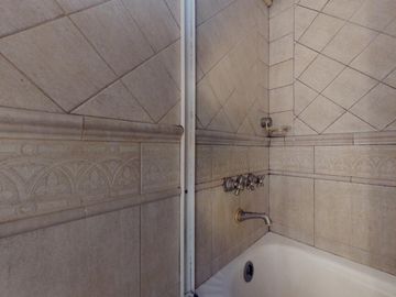 56 entre 9 y 10 La Plata- Departamento de 3 Dormitorios  con Cochera cubierta en VENTA