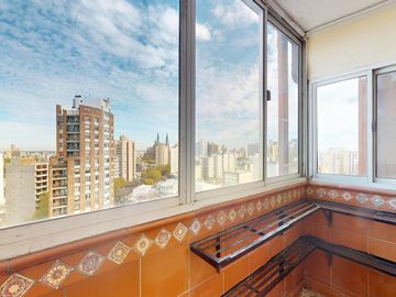 56 entre 9 y 10 La Plata- Departamento de 3 Dormitorios  con Cochera cubierta en VENTA