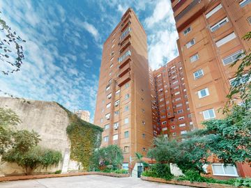 56 entre 9 y 10 La Plata- Departamento de 3 Dormitorios  con Cochera cubierta en VENTA