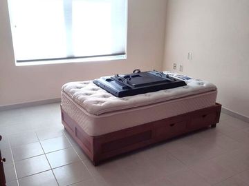 CASA EN VENTA CON SEGURIDAD EN PRADERAS DE SAN MATEO, NAUCALPAN DE JUÁREZ