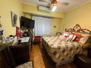 Departamento en  venta de 4 ambientes con dos baños, Torres prefectura- Wilde