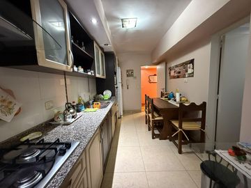 Departamento en  venta de 4 ambientes con dos baños, Torres prefectura- Wilde