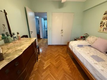 Departamento en  venta de 4 ambientes con dos baños, Torres prefectura- Wilde