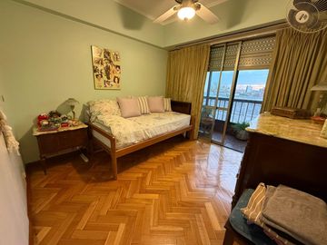 Departamento en  venta de 4 ambientes con dos baños, Torres prefectura- Wilde