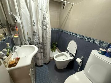 Departamento en  venta de 4 ambientes con dos baños, Torres prefectura- Wilde