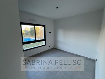 Casa en venta en Country Club  Banco Provincia