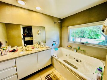 Casa en Venta en Saint Thomas Sur - Toda en Planta Baja