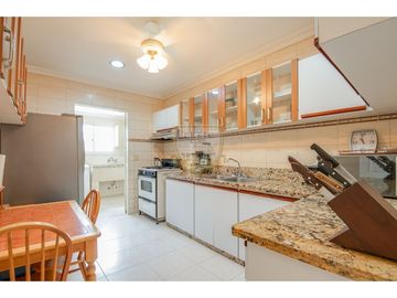 Casa Unifamiliar en esquina brisas del golf, Gratamira.