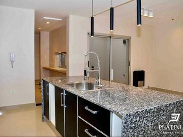 Casa en venta de 3 dormitorios c/ cochera en Vía Aurelia