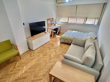 VENTA LUMINOSO DEPTO 2 AMB MONSERRAT RECICLADO