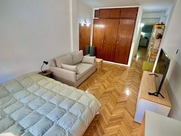 VENTA LUMINOSO DEPTO 2 AMB MONSERRAT RECICLADO