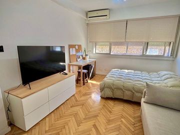 VENTA LUMINOSO DEPTO 2 AMB MONSERRAT RECICLADO