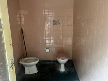 VENTA PH A RECICLAR CON LOCAL , BALVANERA