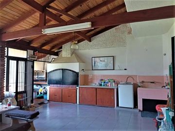 Casa en venta - 4 Dormitorios 6 Baños - San Clemente del Tuyú