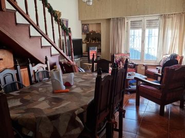 Casa en venta - 4 Dormitorios 6 Baños - San Clemente del Tuyú