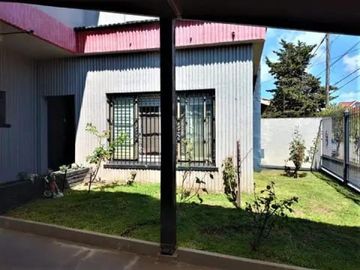 Casa en venta - 4 Dormitorios 6 Baños - San Clemente del Tuyú