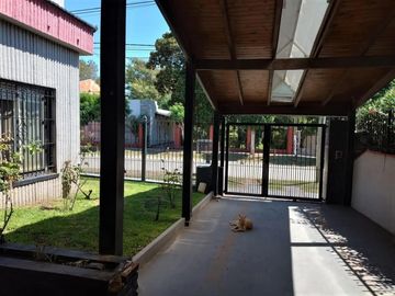 Casa en venta - 4 Dormitorios 6 Baños - San Clemente del Tuyú