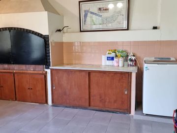 Casa en venta - 4 Dormitorios 6 Baños - San Clemente del Tuyú