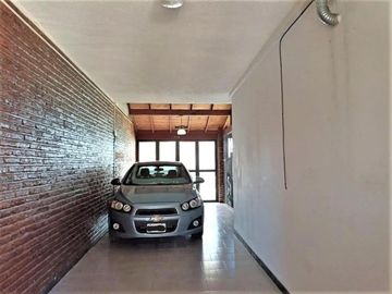 Casa en venta - 4 Dormitorios 6 Baños - San Clemente del Tuyú