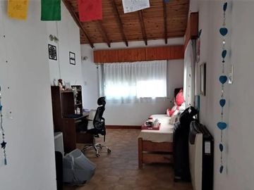 Casa en venta - 4 Dormitorios 6 Baños - San Clemente del Tuyú