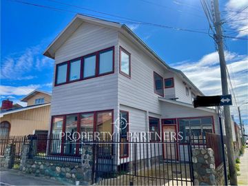 🏡 Casa en Venta – Amplia propiedad en construcción, ideal para terminar a tu gusto en Punta arenas
