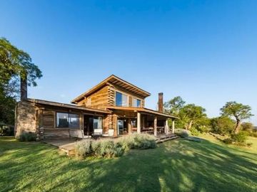 Cabaña Amoblada en Venta, 3 Dormitoios, San Clemente