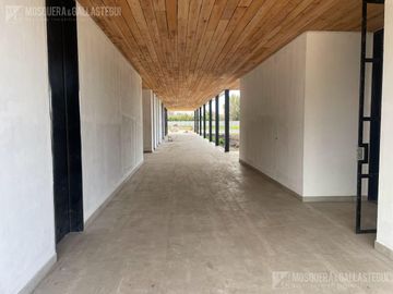 Lote en venta- El Olivar, Pilar.