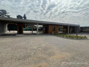 Lote en venta- El Olivar, Pilar.
