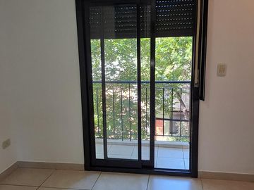 VENTA LINDO MONOAMBIENTE CON BALCON AL FRENTE