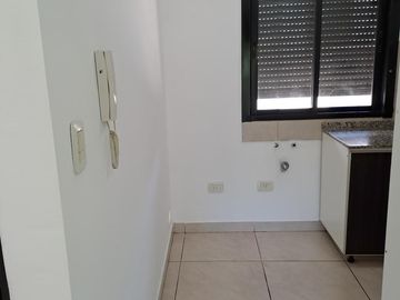 VENTA LINDO MONOAMBIENTE CON BALCON AL FRENTE