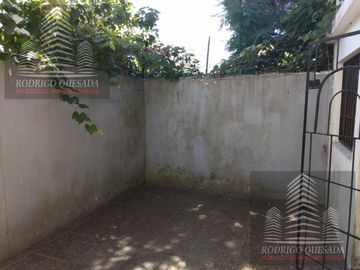 COMODO TRIPLEX A DOS CUADRAS DEL MAR