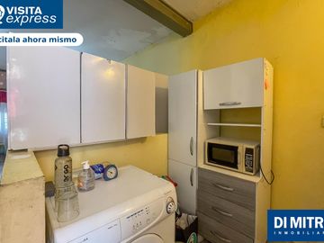 Viví con independencia en un PH con terraza al frente y sol todo el dia!