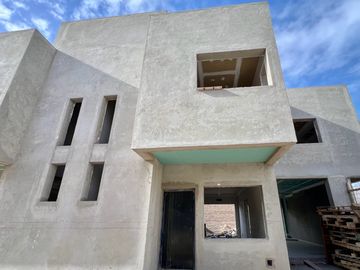 Dúplex en venta de 3 dormitorios a estrenar en Complejo cerrado