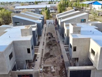 Dúplex en venta de 3 dormitorios a estrenar en Complejo cerrado