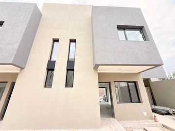 Dúplex en venta de 3 dormitorios a estrenar en Complejo cerrado