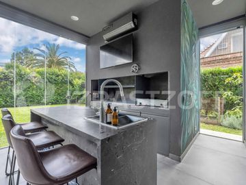 Venta Casa en Campo Chico de 5 ambientes con Pileta y lote de 600 m2