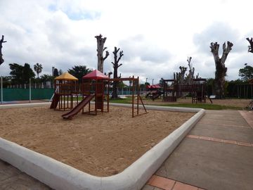 Venta Casa en Campo Chico de 5 ambientes con Pileta y lote de 600 m2