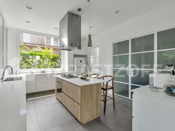 Venta Casa en Campo Chico de 5 ambientes con Pileta y lote de 600 m2