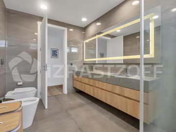 Venta Casa en Campo Chico de 5 ambientes con Pileta y lote de 600 m2