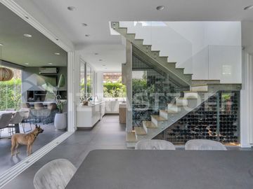 Venta Casa en Campo Chico de 5 ambientes con Pileta y lote de 600 m2