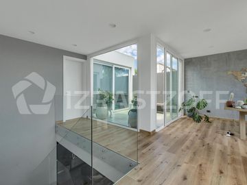 Venta Casa en Campo Chico de 5 ambientes con Pileta y lote de 600 m2