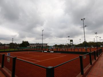 Venta Casa en Campo Chico de 5 ambientes con Pileta y lote de 600 m2