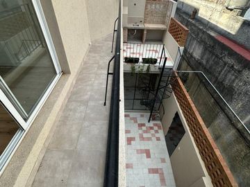 VENTA CASA DE PASILLO RECICLADA ROSARIO CENTRO