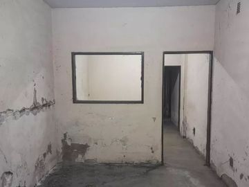 RETASADO. DEPOSITO, GALPON c/ LOCAL 820m2. permuta