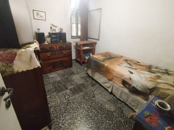 Casa en venta de 3 dormitorios y cochera en B. Par
