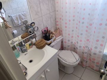 ACOGEDOR DEPARTAMENTO  BARRIO RESIDENCIAL DE RECOLETA